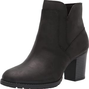 Clark's Collection Verona Step booties size 8